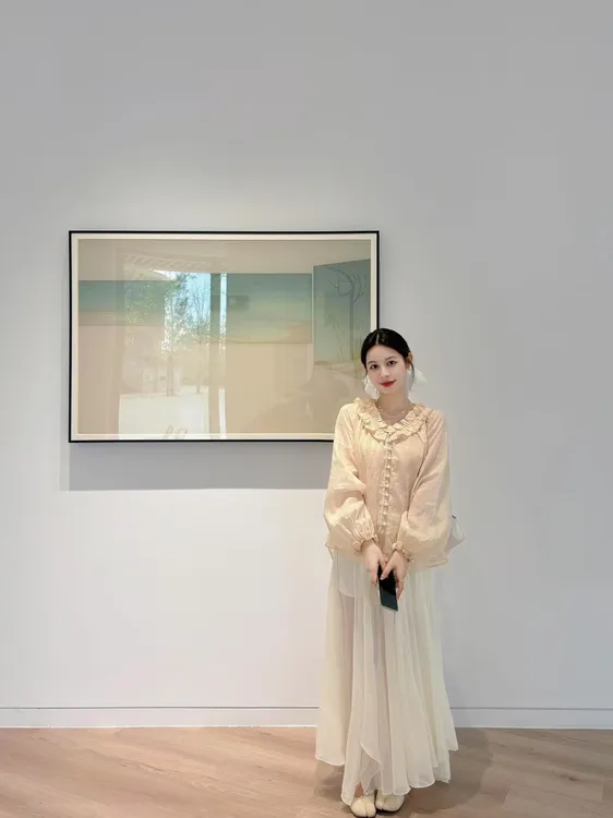 2025早春新款玫瑰花蝴蝶结衬衫女系带法式设计感上衣百搭半身裙