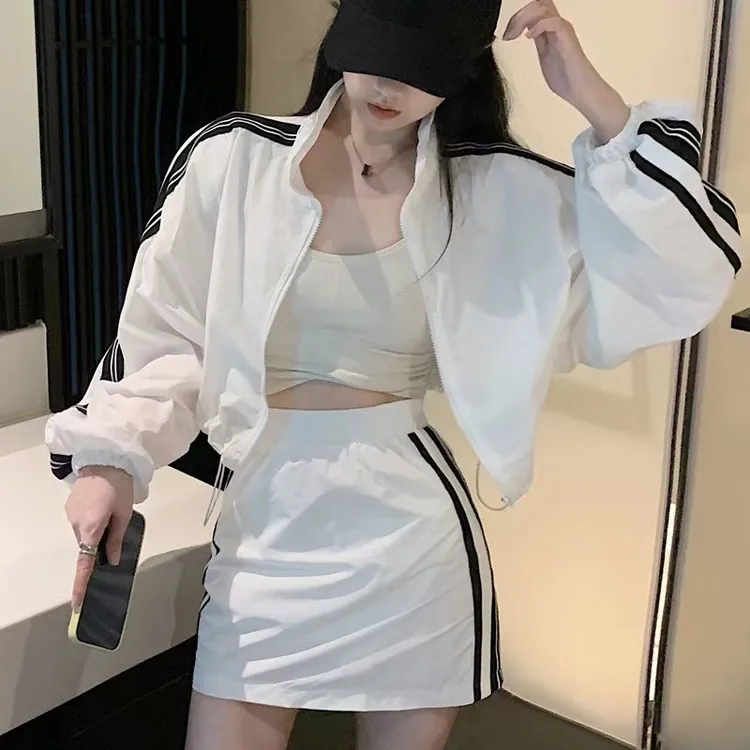 炸街套装裙两件套女2025夏季新款运动防晒短款上衣高腰半身短裙子