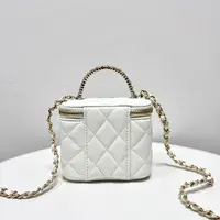 精致mini白色点亮穿搭链条小废包