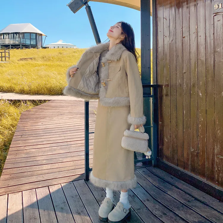 卡其色高级感皮毛一体套装裙女2025冬季穿搭加厚外套半身裙两件套