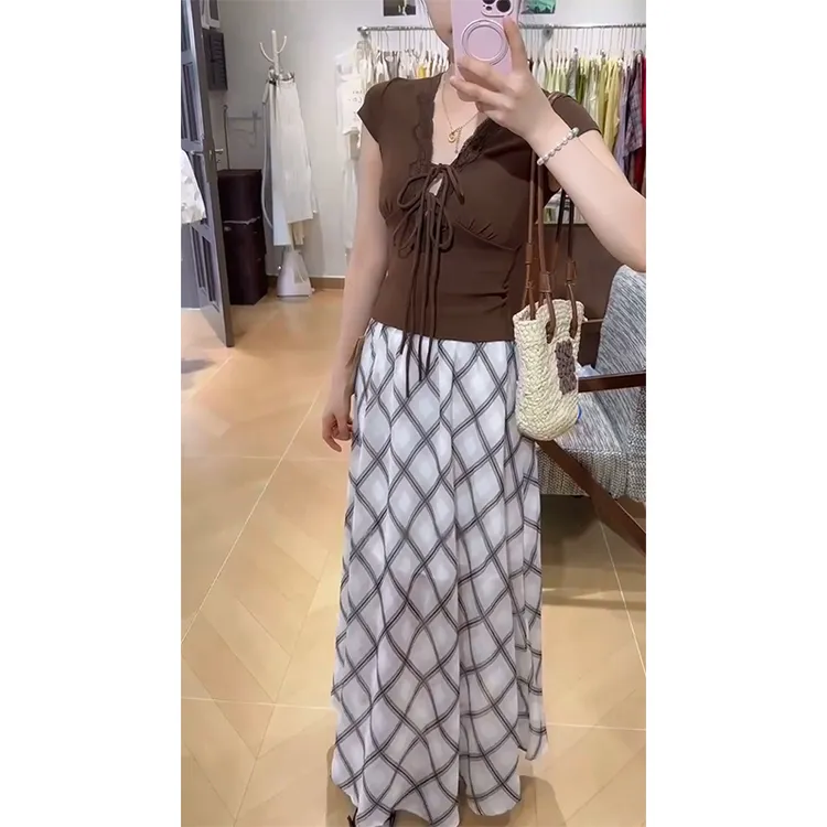 2025夏季新款女法式气质蕾丝V领系带上衣百搭高腰显瘦格纹半身裙