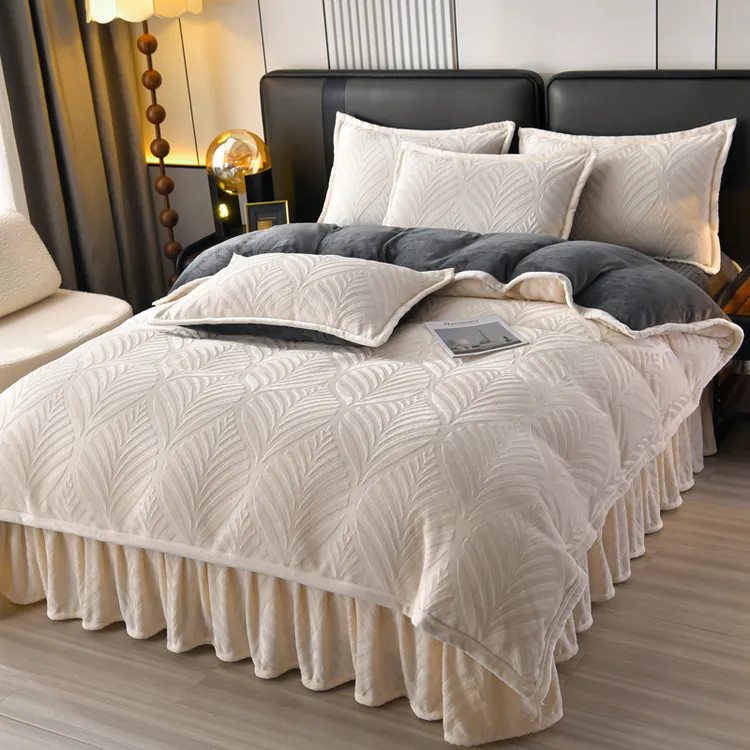 新品高克重加厚雕花牛奶绒床盖四件套秋冬加绒保暖纯色床品套件