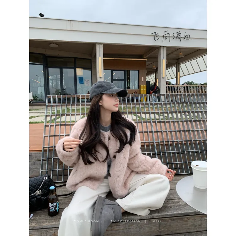 YOMI小个子【甜甜绒心】环保毛加绒皮毛一体百搭长袖外套女冬季