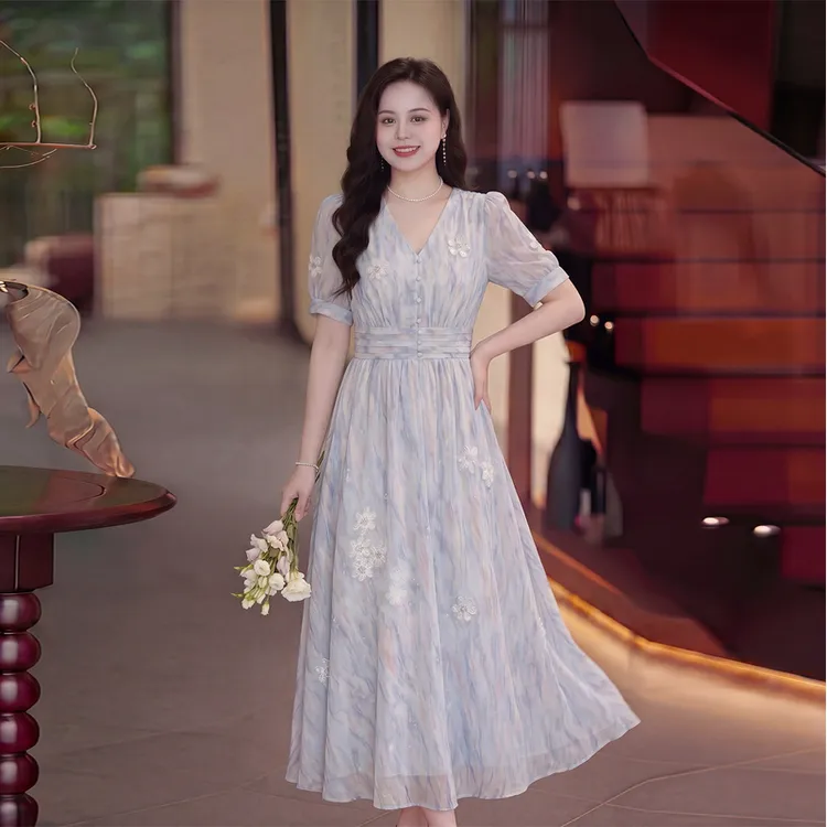【云梦琉璃】大码女装度假风海边碎花裙胖mm夏季法式收腰沙滩连衣裙