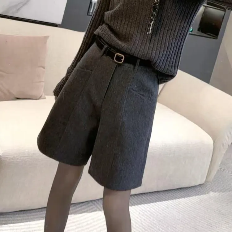 熙薇【​都市时序】2025冬季新款休闲百搭气质羊毛五分短裤H6595