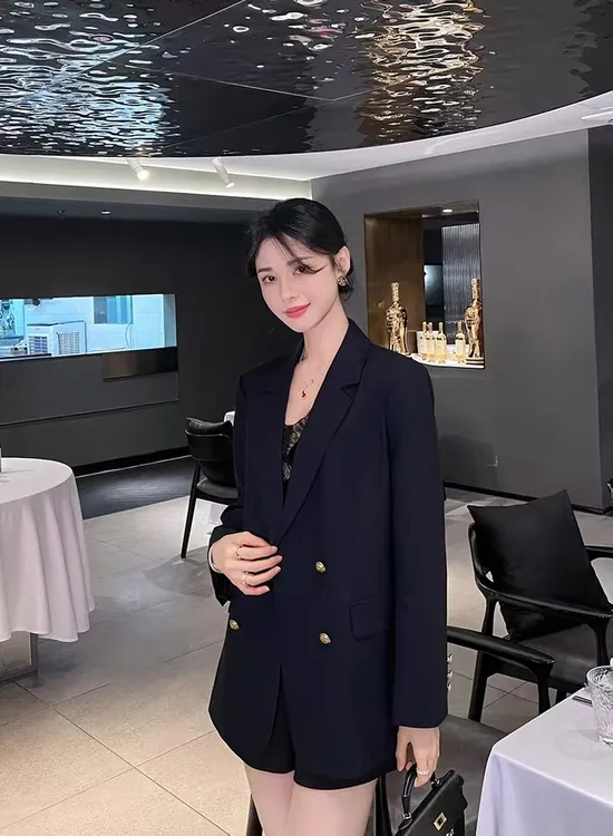 气质修身显瘦双排扣小西装女神范通勤百搭外套