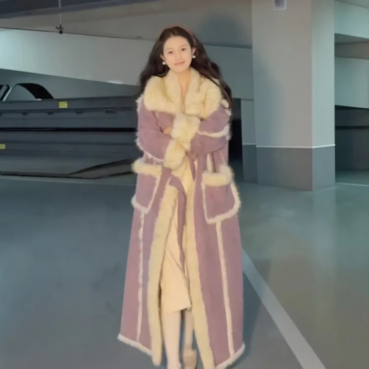 2025冬季新款韩系小香风皮毛一体羊羔毛中长款外套女加厚保暖大衣