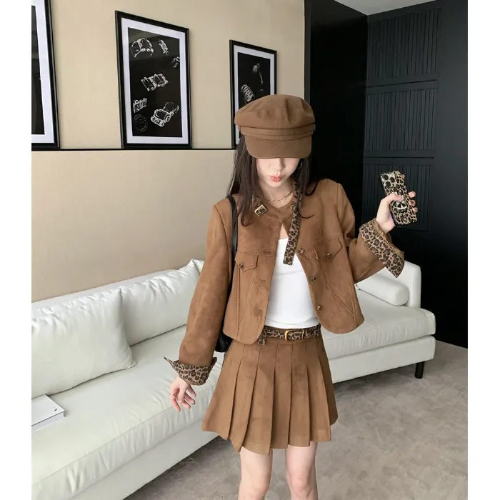 复古棕色套装豹纹拼接长袖外套女秋季新款高腰半身裙百褶裙两件套