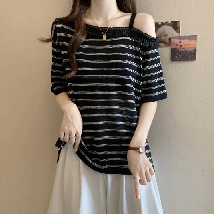 大码女装2025夏季新款设计感韩系气质斜肩条纹针织短袖宽松显瘦