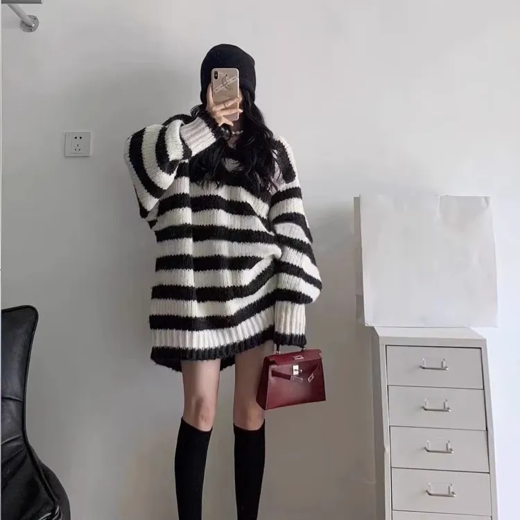 韩系撞色条纹中长款粗线毛衣女秋冬新款V领宽松慵懒风针织衫上衣
