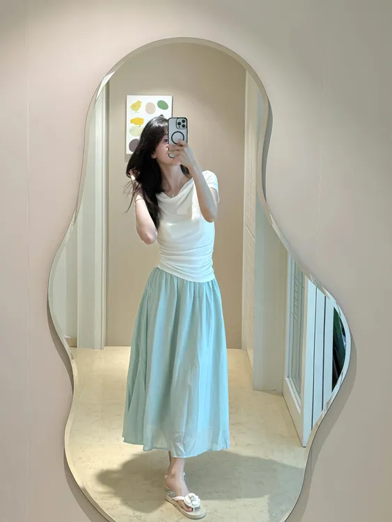 新中式设计感修身优雅短袖上衣女配垂感半身裙伞裙夏季时尚套装女