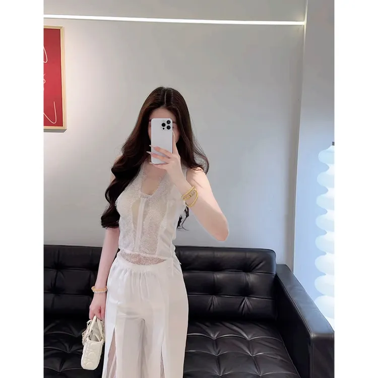 2025夏季新款ins气质御姐范V领蕾丝小衫上衣配蕾丝拼接垂感阔腿裤