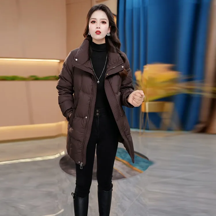 2025秋冬新款中老年妈妈翻领羽绒服女中长款加厚保暖时尚宽松外套