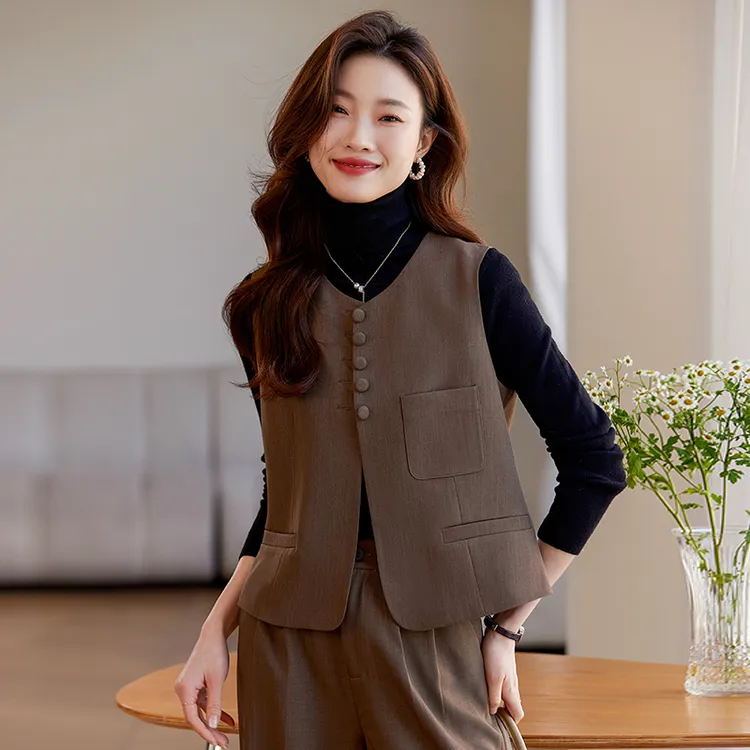 咖色马甲外套女2025新款春秋小个子高级感短款背心马夹小香风套装