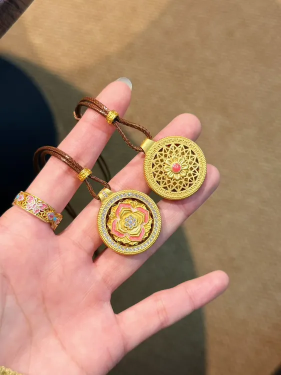 吊坠足银 粉莲足银项链999.9新中式珐琅彩描金浮雕莲花银吊坠挂件