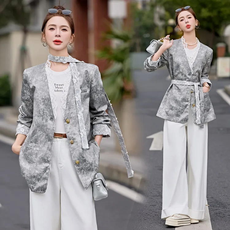 2025年春季新款时尚百搭洋气宽松显瘦法式V领西装中长款外套女