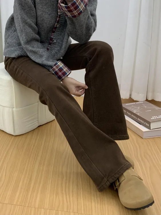 复古咖色高腰微喇牛仔裤女厚款秋冬小个子修身显瘦拖地马蹄长裤子