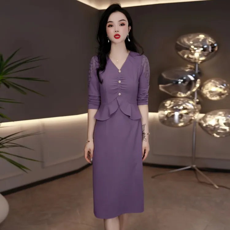 紫色气质高档连衣裙女2025秋季新款中年妈妈装显瘦遮肉假两件裙子