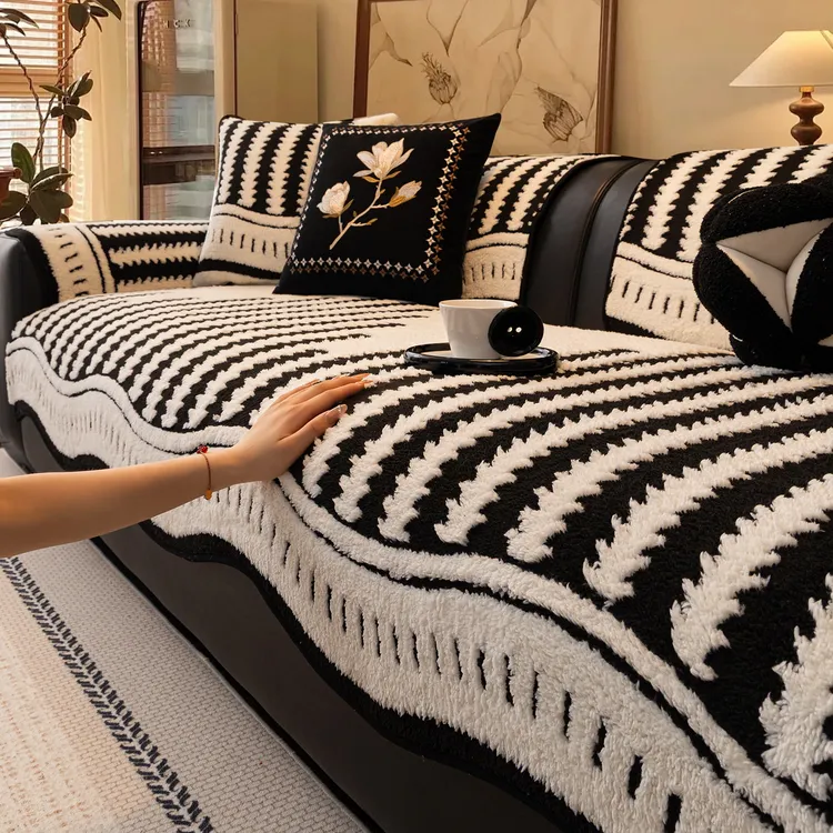 2025冬季新款异形毛绒沙发垫一片式固定防滑防猫抓直排沙发坐垫子