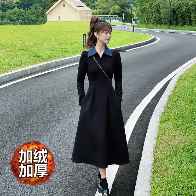 2025新款冬季加绒加厚小黑裙牛仔翻领显瘦拉链连衣裙纯色中长款