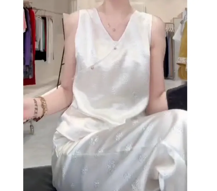 时尚潮流百搭精品女装zsx37652