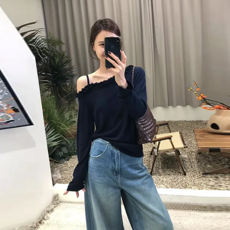 法式时尚斜领露肩花边长袖t恤女2025春秋新款宽松设计感打底上衣