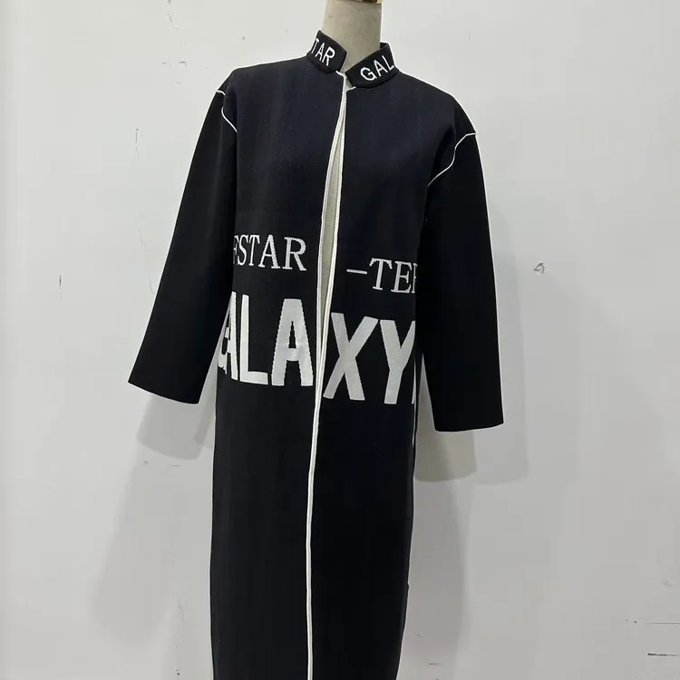 品牌女装字母针织外套