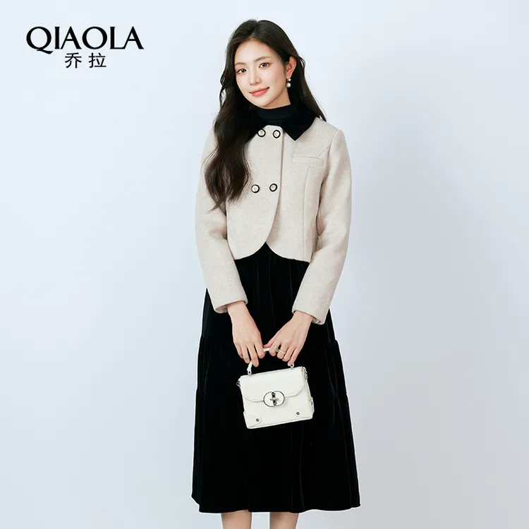 QIAOLA/乔拉【丽斯小姐】小众设计定制撞色翻领丝绒木耳边外套套装