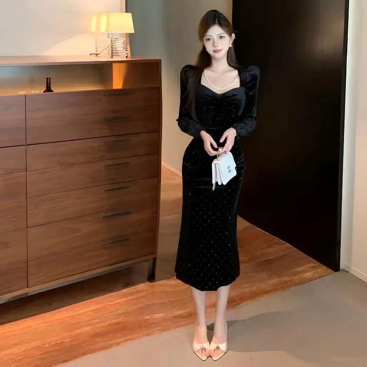 赫本气质黑色裙子丝绒长裙纯欲性感秋季新款法式名媛高级感鱼尾裙