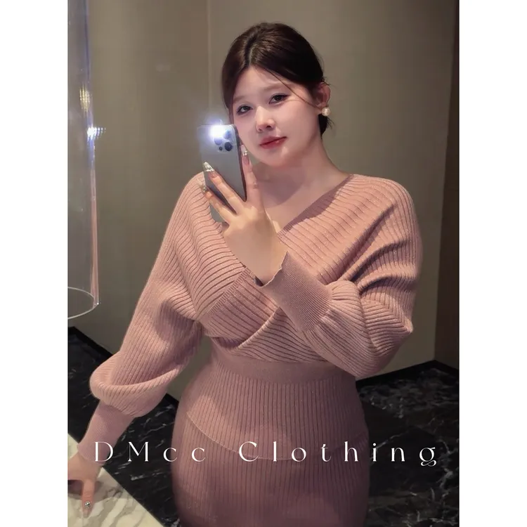 DMcc【腰臀黄金比】秋冬纯欲V领性感蝙蝠袖长袖显瘦气质两件套