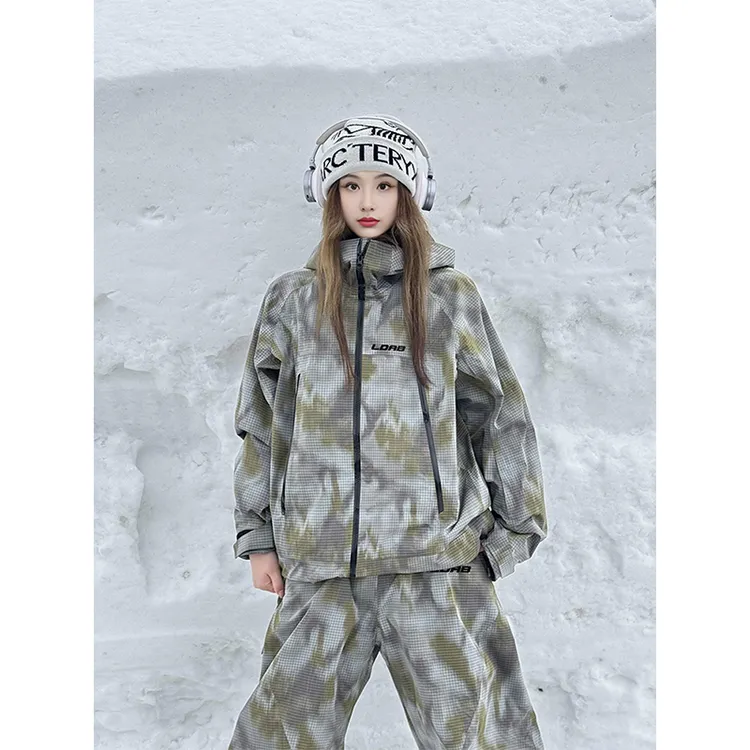 芙沿迷彩滑雪服套装女2025年冬新款户外加厚保暖防风情侣单板雪服