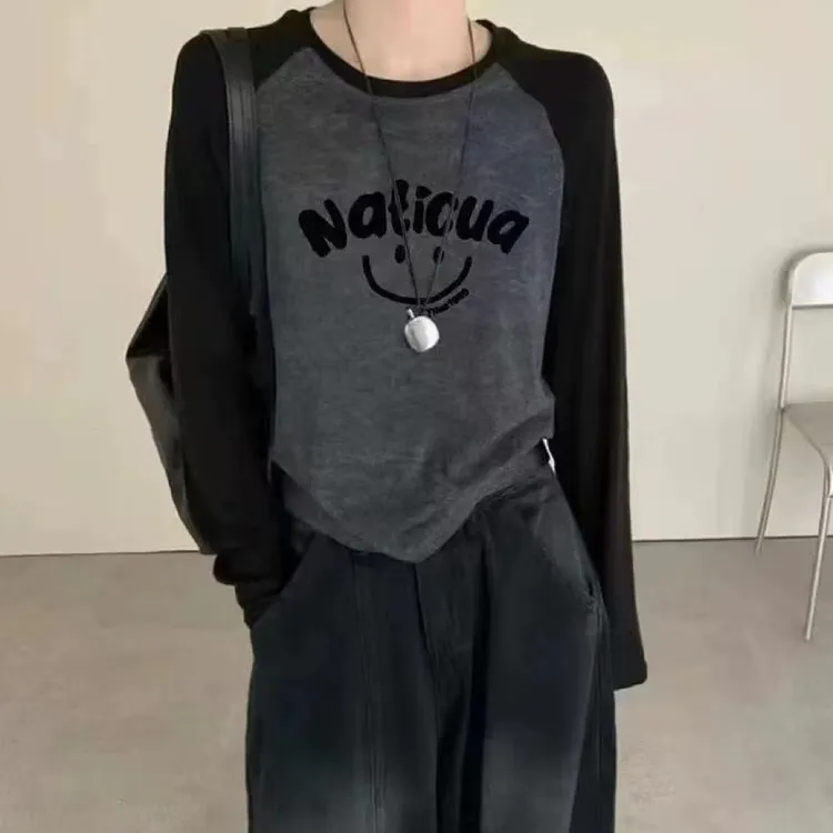 25135两侧抽绳休闲风印花长袖圆领T恤字母假两件打底衫时尚