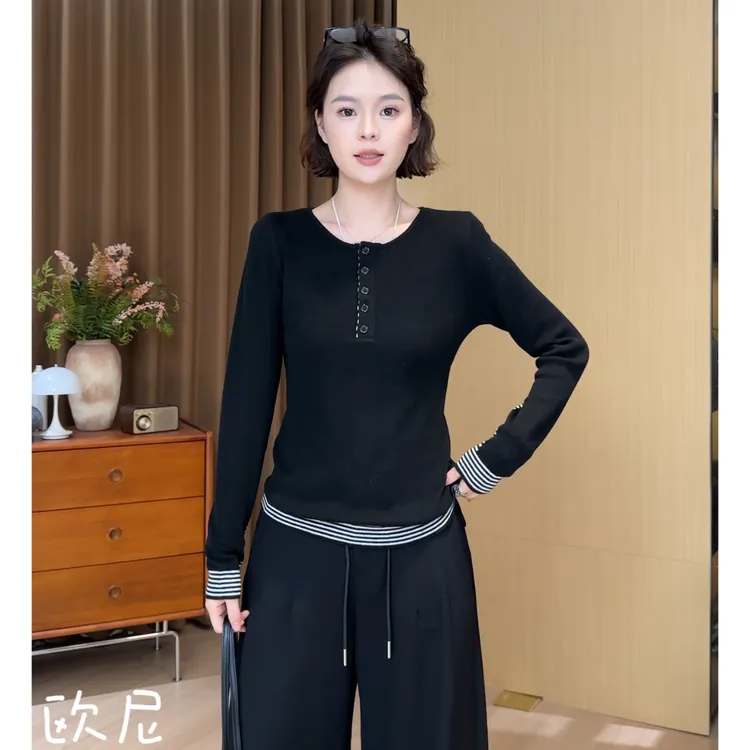欧尼私服 2025早秋新款设计感气质内搭撞色拼接长袖打底2508C4542