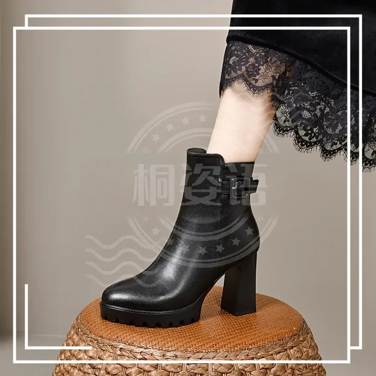 2025年冬季圆头真皮时尚粗跟中跟短靴加绒厚底防水台侧拉链女靴子