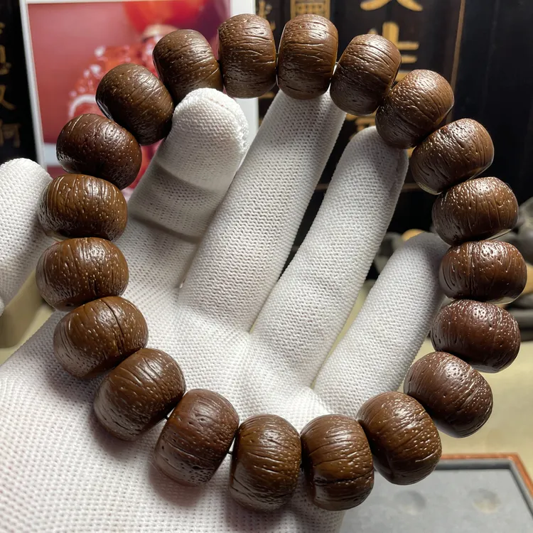 浩涵原创大轮胎手持紫金鼠飞碟原皮手工打磨倒角矮桩原皮手串