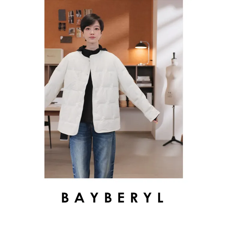 CC09-BAYBERYL老贝方程式*三花排扣轻薄秋冬圆领羽绒服YRF5F1307-
