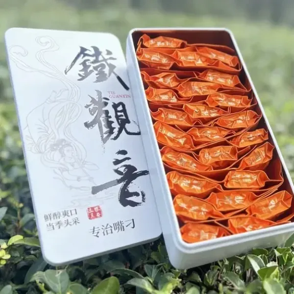 碳焙浓香型高山铁观音盒装+礼袋