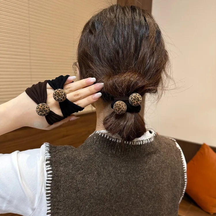 依牧秋冬氛围感圆球发圈高弹力不伤发扎发发绳超宽无接缝头绳