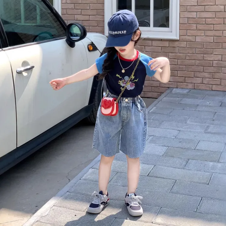 小思家女宝套装2025夏季新款韩版休闲卡通拼色短袖T恤牛仔五分裤