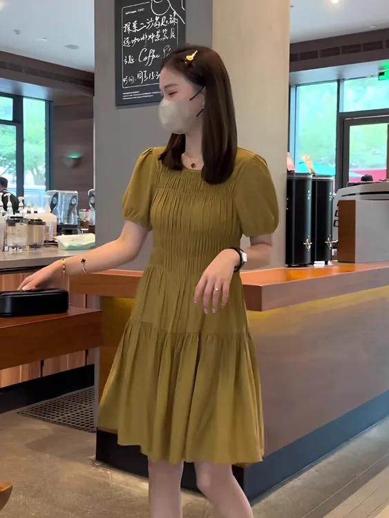 法式赫本风泡泡袖连衣裙2025新款女夏季褶皱收腰气质显瘦a字裙子 