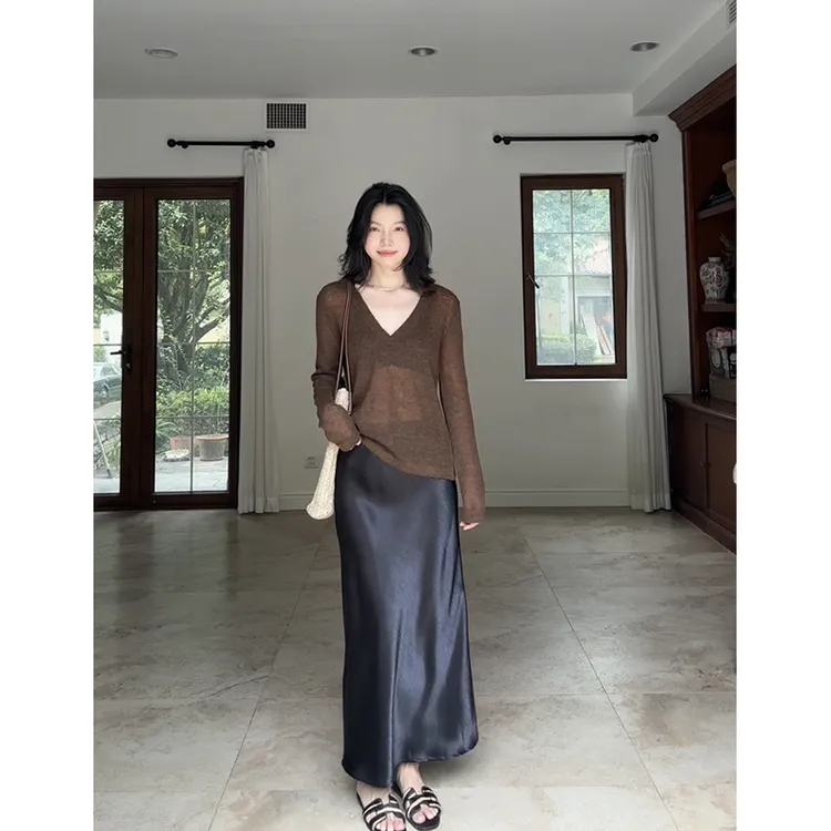 郭九九呢 马海毛羊毛v领显瘦宽松针织衫缎面鱼尾半身裙G925Z12075