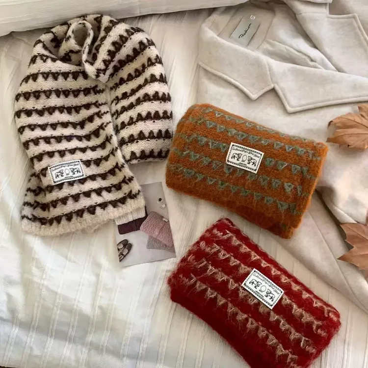 小香风针织毛线围巾女2025冬季氛围加厚百搭保暖防寒围脖