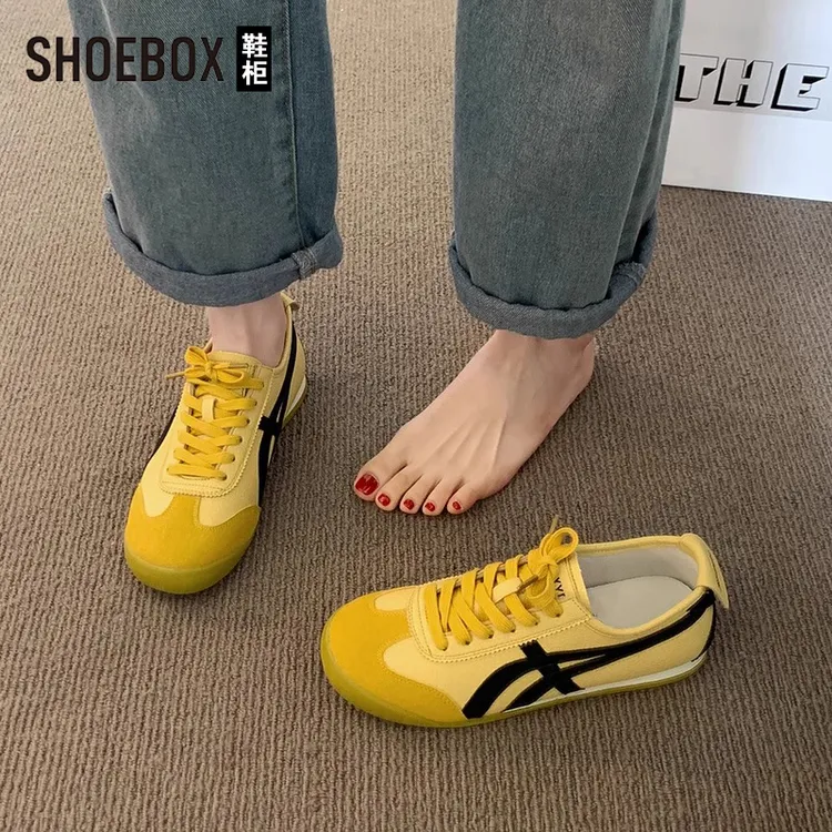 达芙妮集团旗下百搭休闲鞋女2025春季新款小众黄色复古软底德训鞋