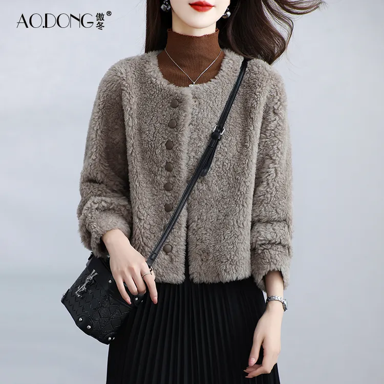 海宁颗粒绒皮草外套女短款羊剪绒甜美减龄百搭保暖羊羔毛大衣冬季