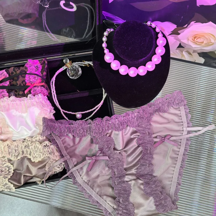 紫葡缱绻~心动一万次！性感纯欲超好看！法式缎面腿环镂空内裤女