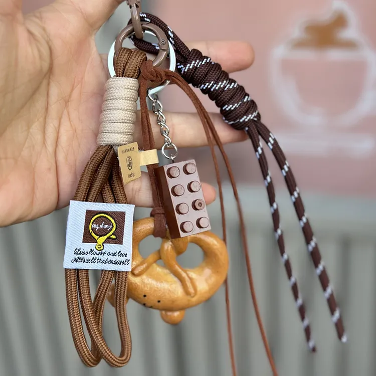 原创设计手作高级版牛皮真皮包包挂件时尚挂饰汽车钥匙后视镜饰品