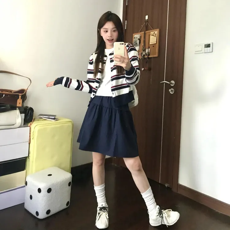 秋装搭配一整套韩系松弛感穿搭条纹针织开衫半身裙时尚气质套装女