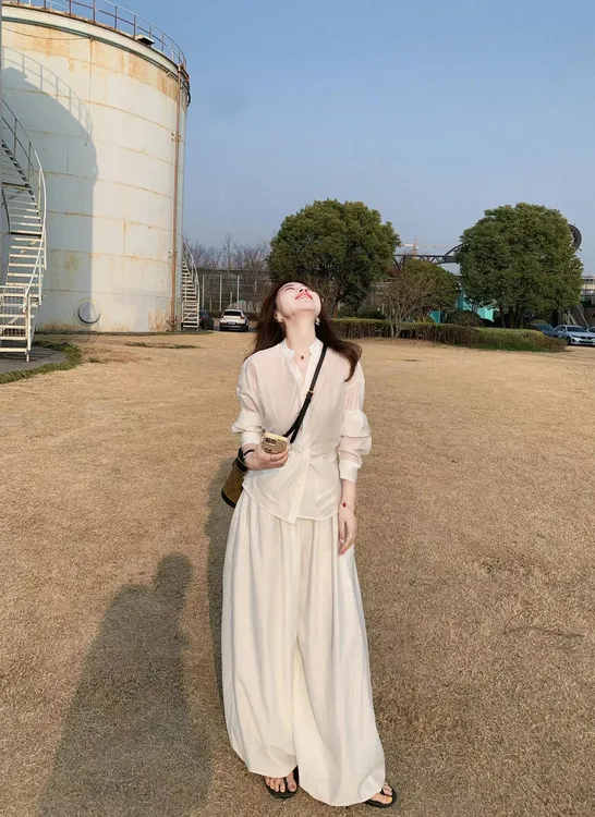 2025春季穿搭一整套韩系女装小香风高级感白色衬衫休闲阔腿裤套装