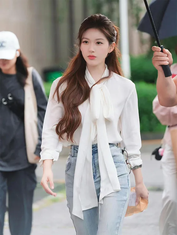 许我耀眼许妍赵露思同款白色飘带蝴蝶结衬衫女春秋打底内搭上衣冬