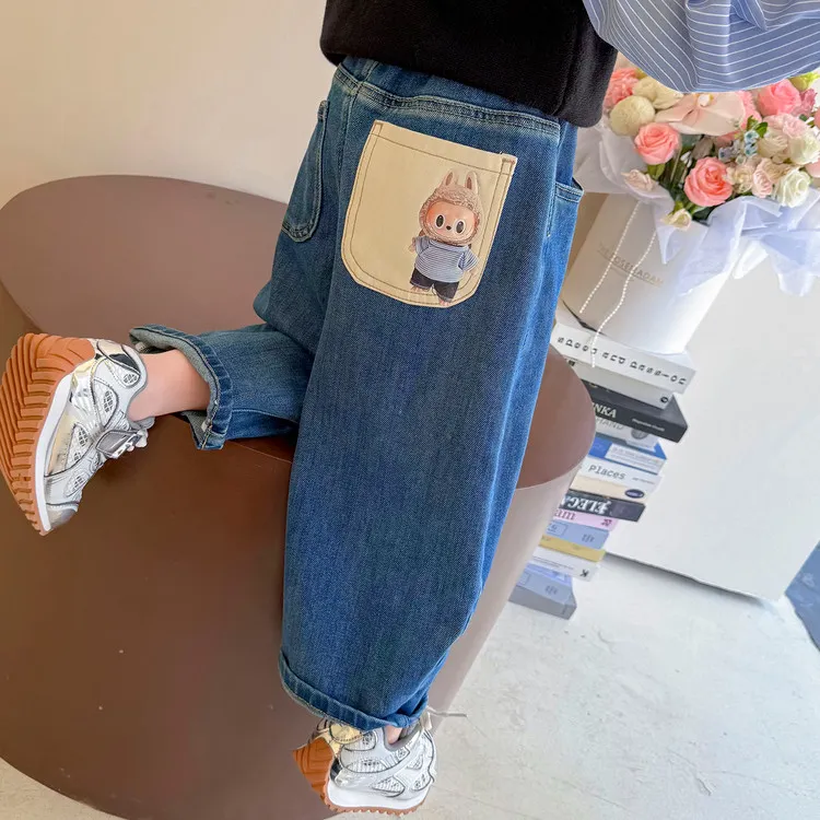 洋气秋季秋装女童长裤牛仔裤直筒男女通用儿童休闲宽松百搭卡通